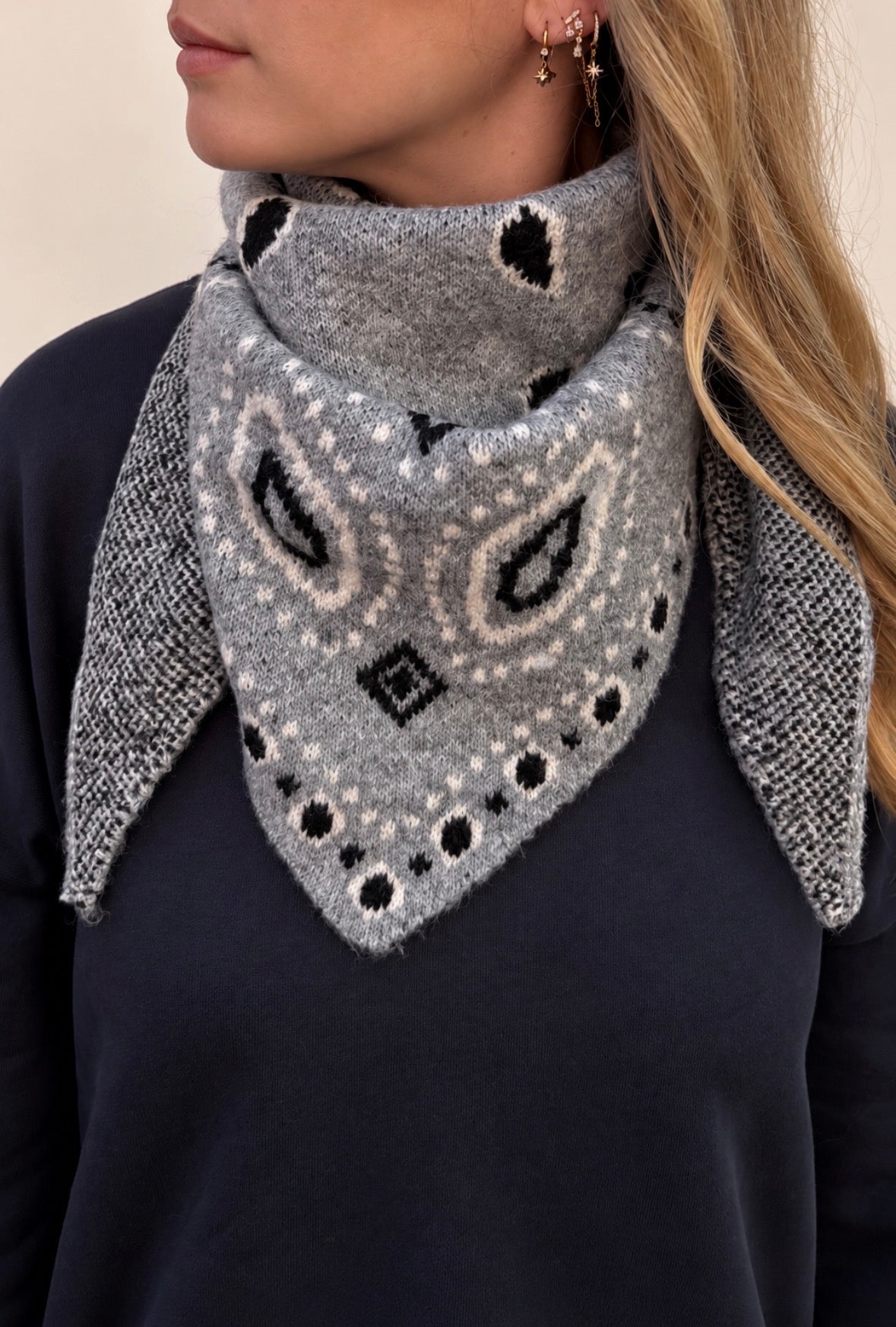 Triangle bandana gris - IRIS
