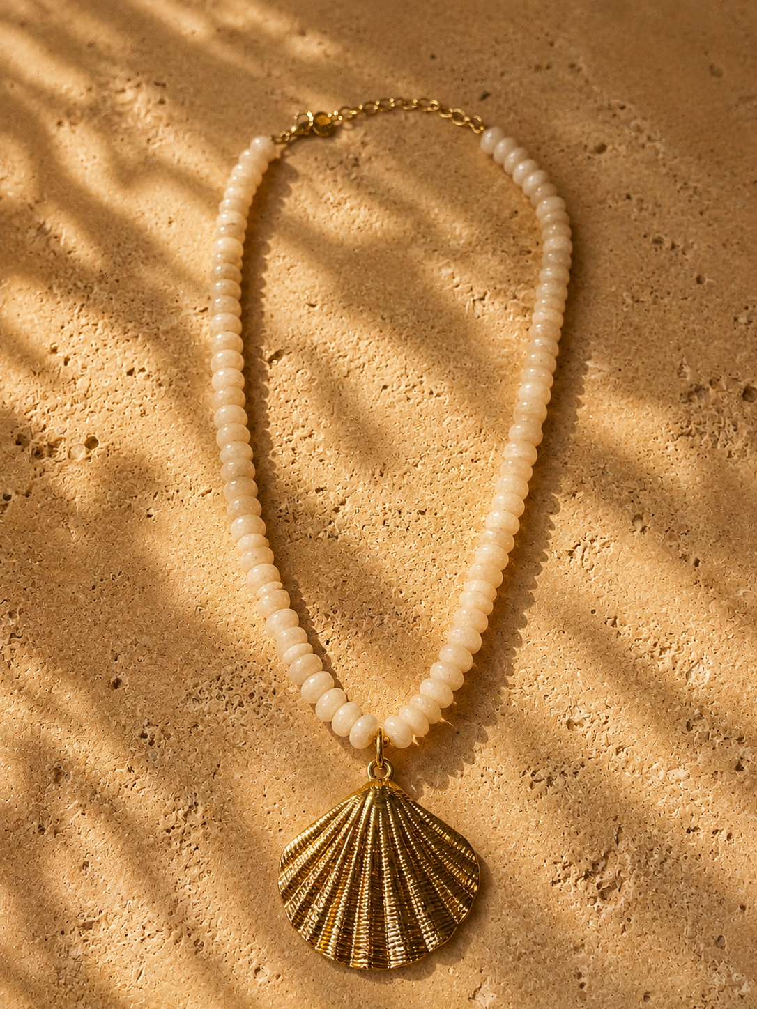 Collier Coquillage beige - Ambre